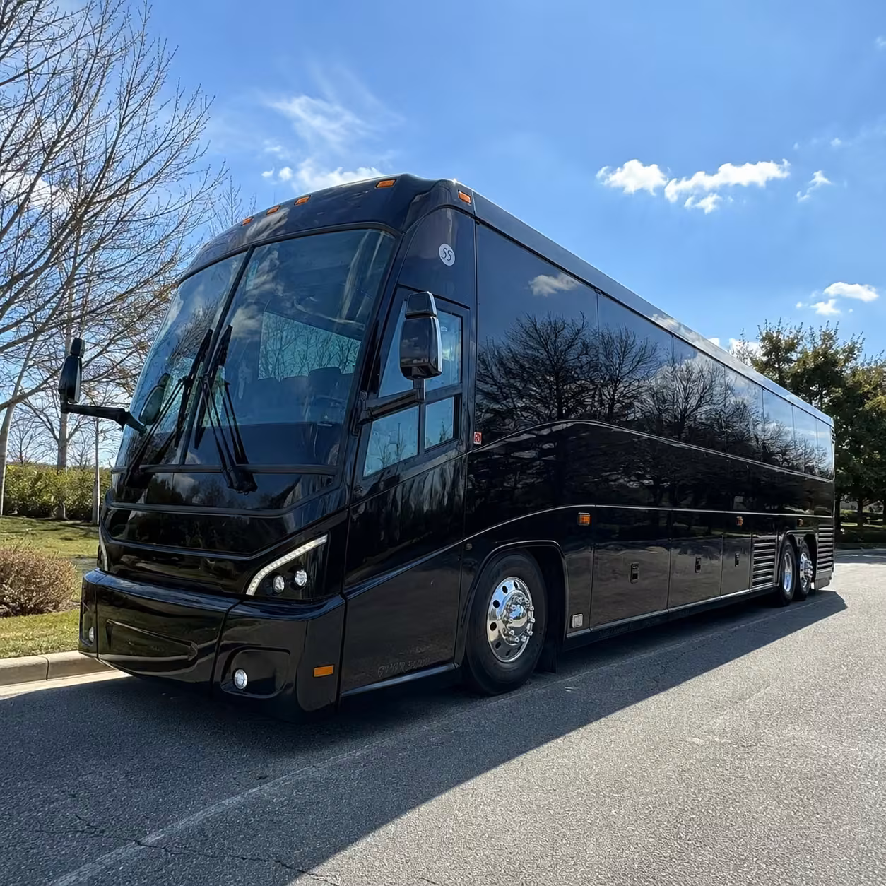 40 56 passenger charter bus
